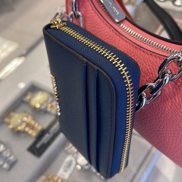 Michael Kors Jet Set Travel Medium Zip Around Card Case 
Color: Navy - Picture 3 of 16
